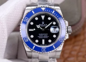 How to wind a Submariner watch