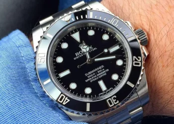 How to wind rolex submariner date