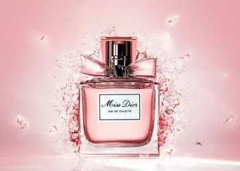 Who is in miss dior advert