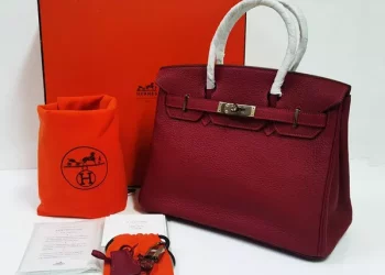 The Luxury of Hermes Birkin Bags: Materials and Craftsmanship