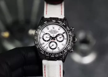 How to spot a fake Rolex daytona
