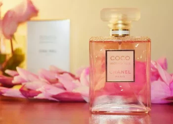 The Ultimate Guide to Applying Bleu de Chanel Parfum