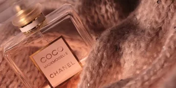 A Comprehensive Guide to the Smell of Coco Mademoiselle